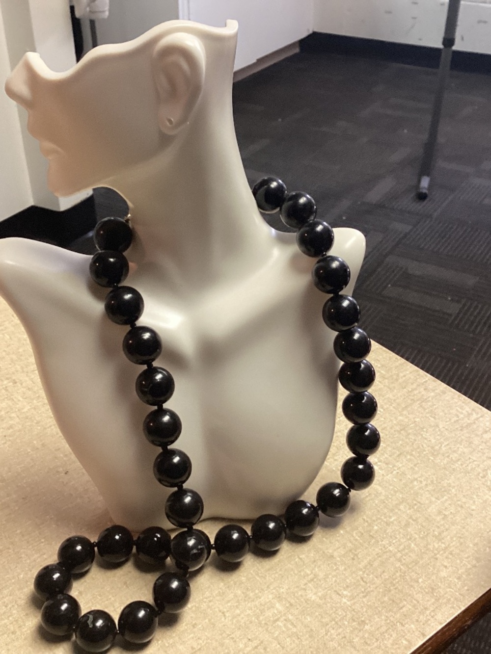 Black beads, exquisite mom‘s collection🖤🖤🖤🖤🖤🖤